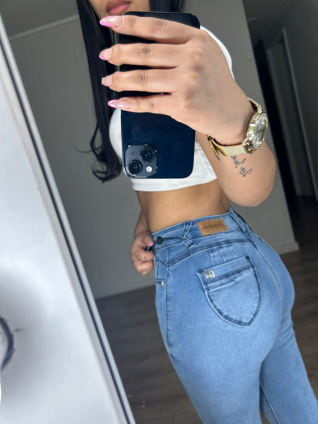 SKINNY RENATA
