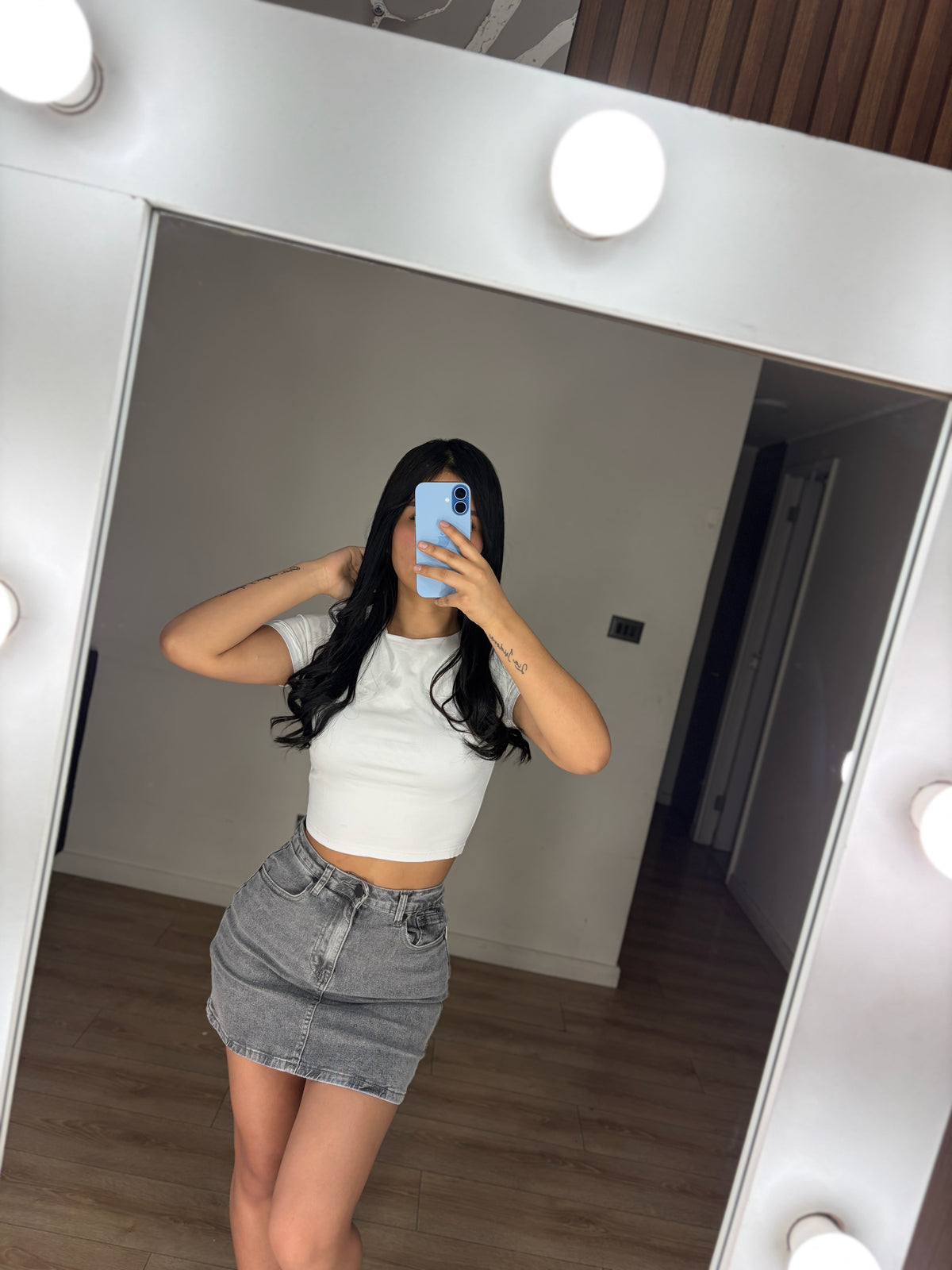 FALDA ESTILO EUROPEO GRIS