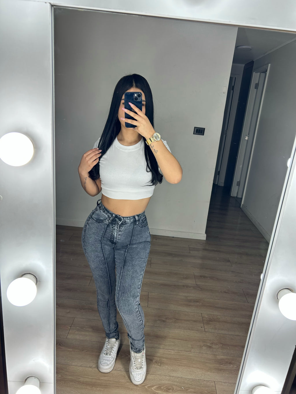 SKINNY VICTORIA